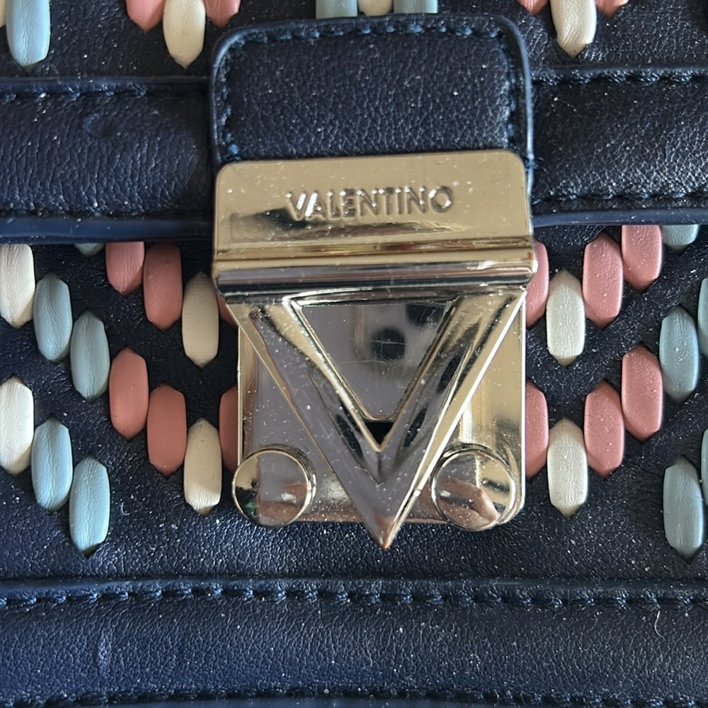 Valentino Blue and Pink Woven Shoulder Bag - Picture 2 of 11